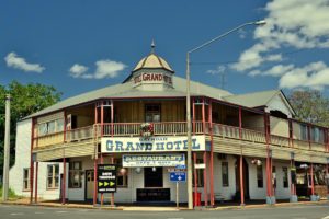 Australia outback in Queensland - Australia Travel Tips